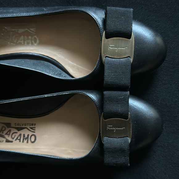 Salvatore Ferragamo Leather Pumps - Picture 3 of 8